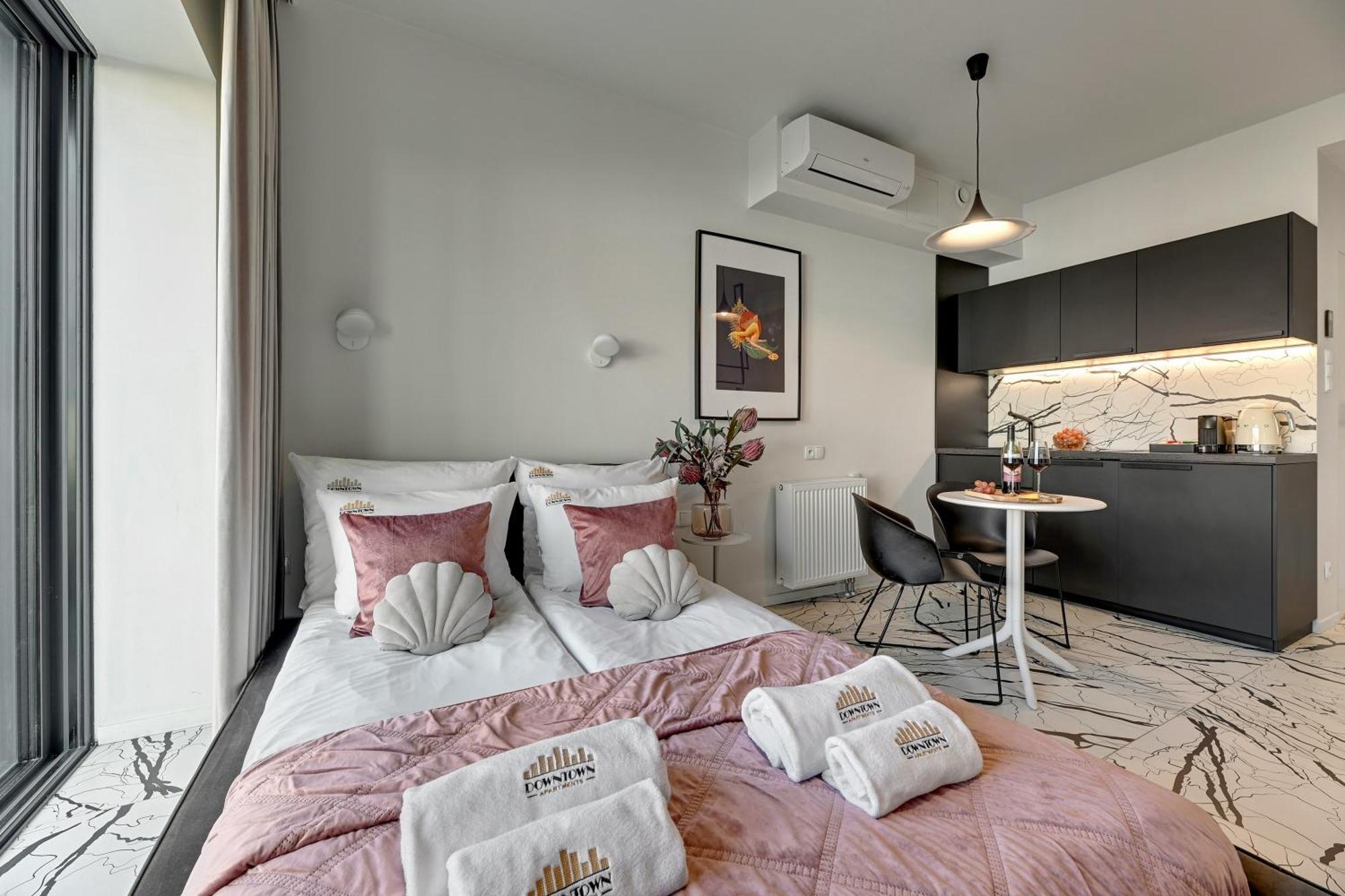 Deo Plaza Riverside & Radisson Spa By Downtown Apartments Gdańsk Rum bild