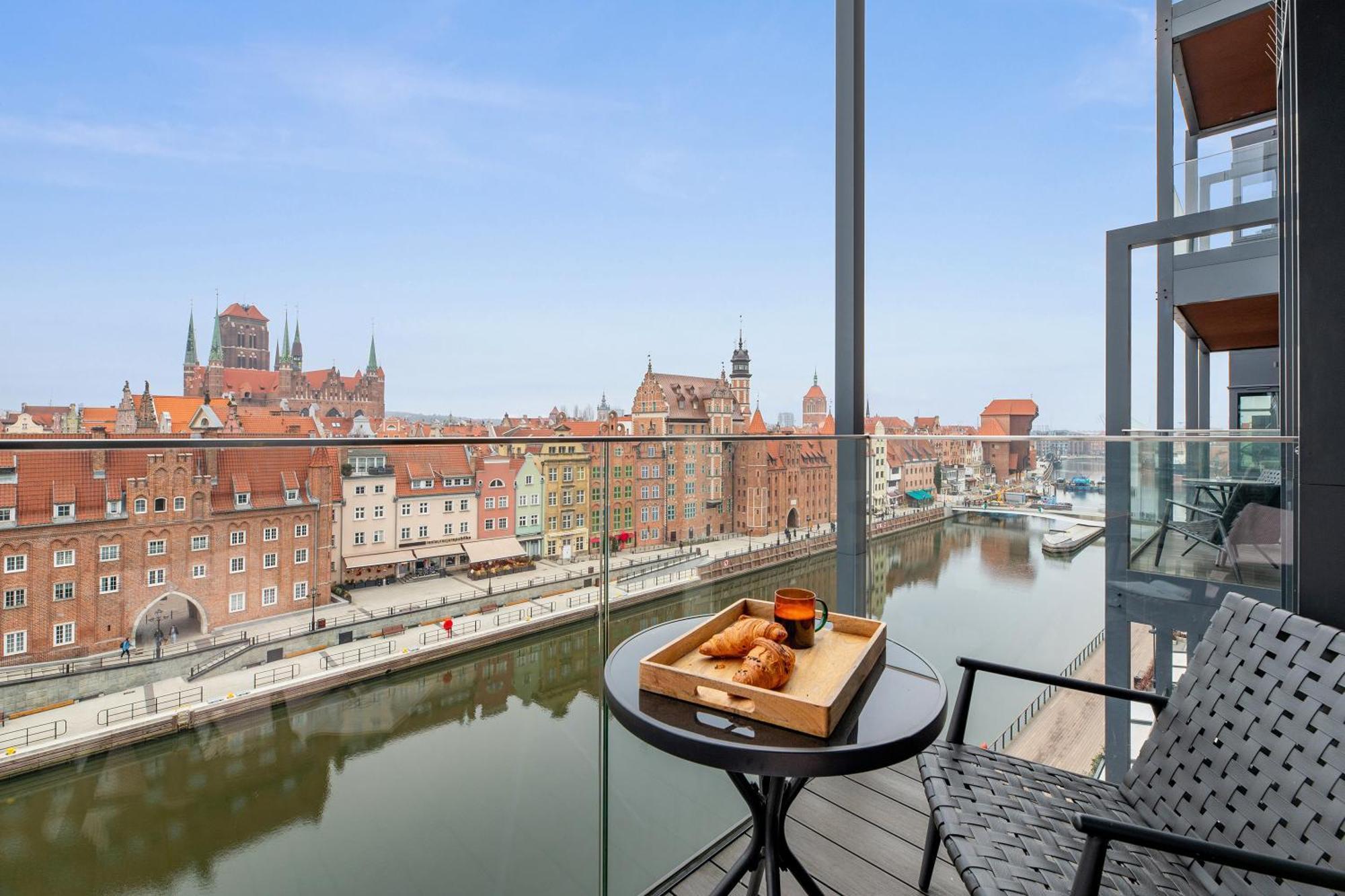 Deo Plaza Riverside & Radisson Spa By Downtown Apartments Gdańsk Exteriör bild